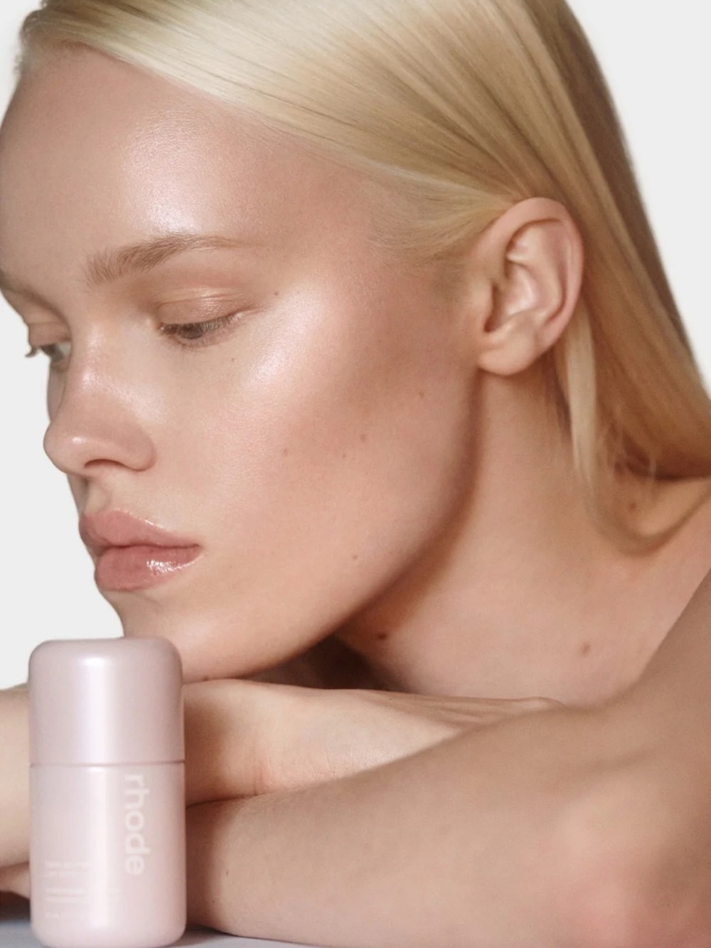 RHODE Highlight Milk Luminizer Soft Pearl Pink NIB - Picture 3 of 9